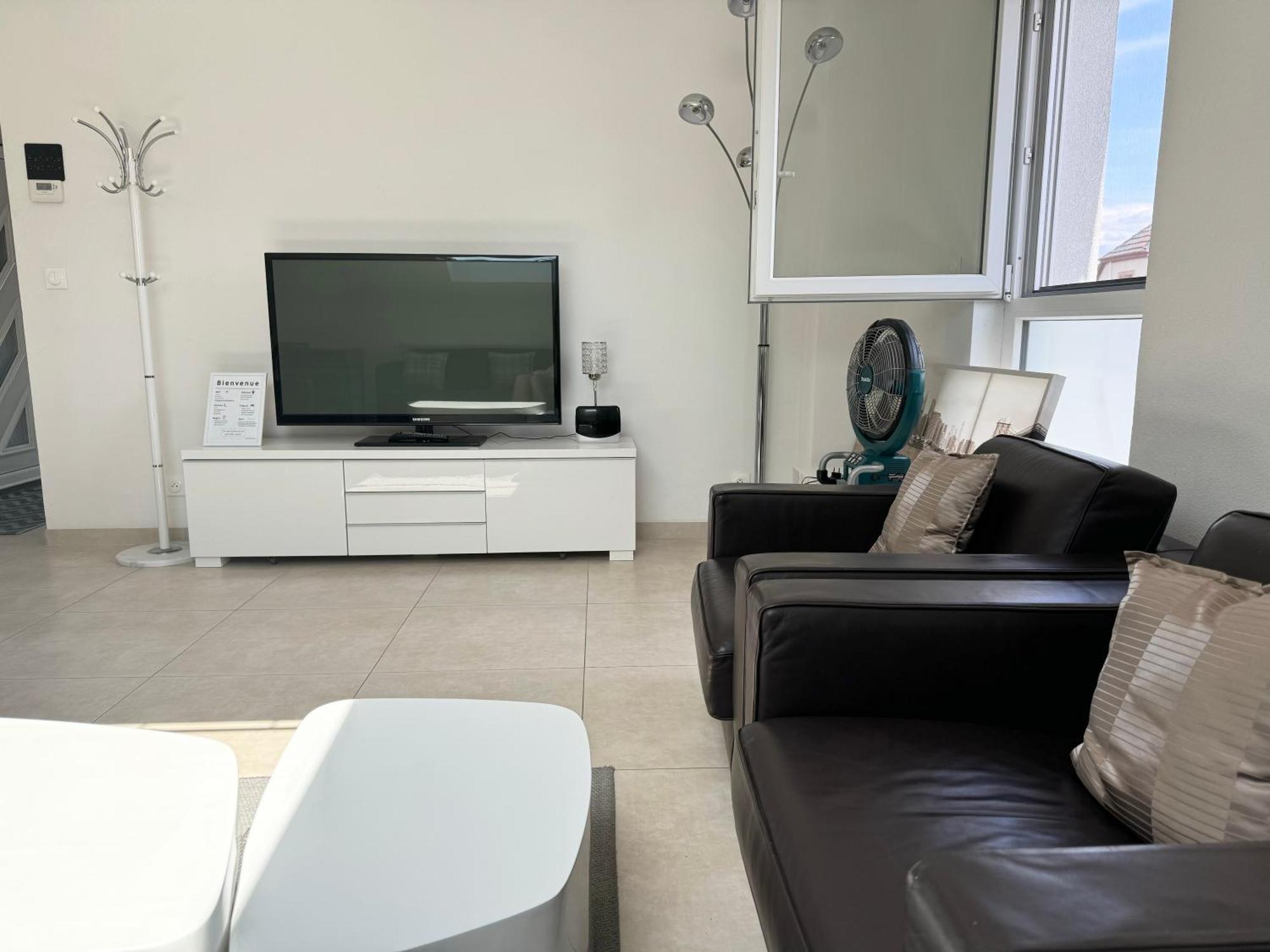 Appartement Bes,, Attique Neuf Avec Confort Wittenheim Exterior foto