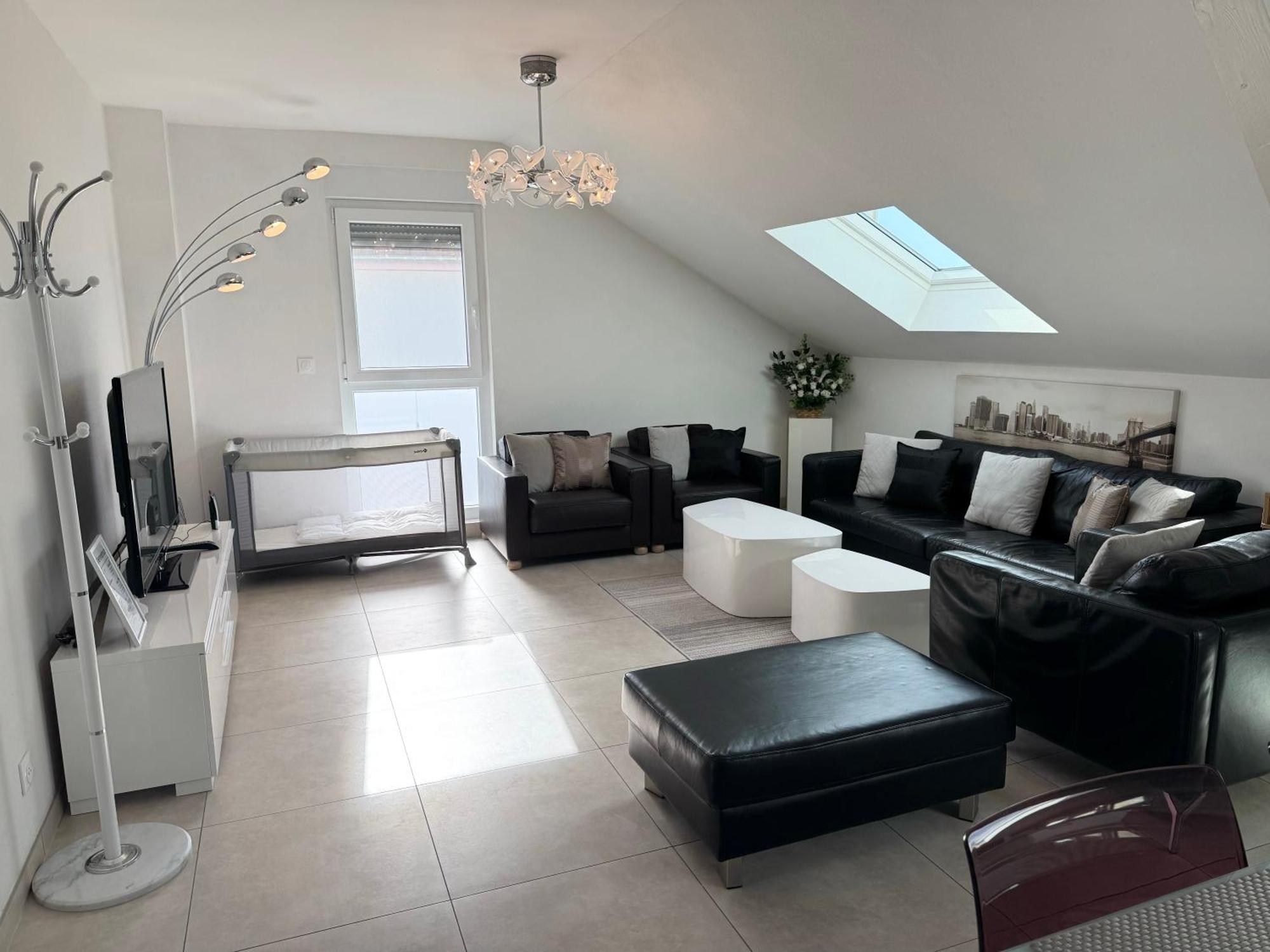 Appartement Bes,, Attique Neuf Avec Confort Wittenheim Exterior foto